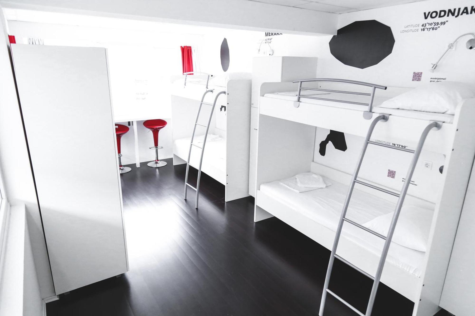 Design Hostel 101 Dalmatinac สปลิท ภายนอก รูปภาพ