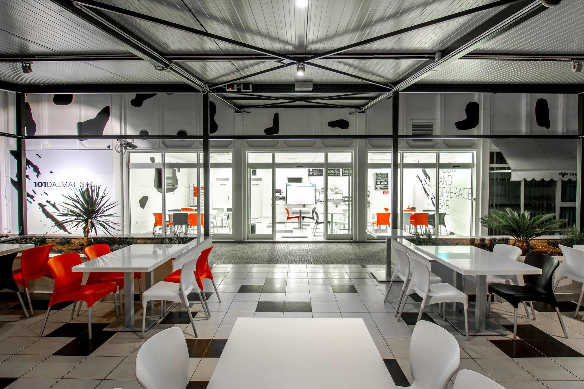 Design Hostel 101 Dalmatinac สปลิท ภายนอก รูปภาพ